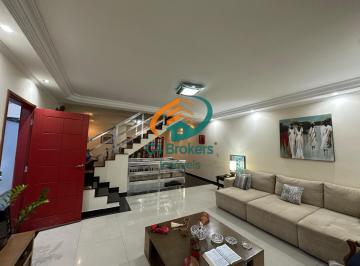 Casa · 231m² · 4 Quartos · 4 Vagas · Sobrado em Rua em Vila Galvão - Guarulhos, SP