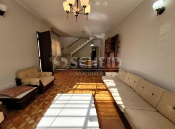 Casa · 143m² · 3 Quartos · 2 Vagas · Venda de sobrado em excelente localização