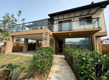 Casa · 241m² · 3 Quartos · 2 Vagas · Casa Alto Padrão em Garopaba