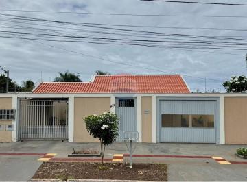 Casa · 224m² · 2 Quartos · 4 Vagas · Casa à venda - em Coronel Antonino