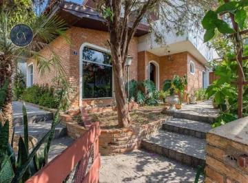 32d59aaf7e74ef99dba178f1217da3e312020dec · Casa para venda no Jardim das Vertentes em São Paulo.