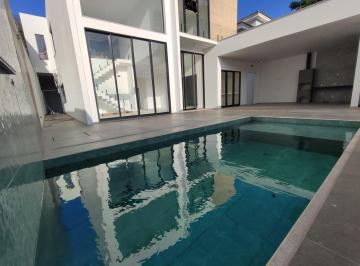 Casa de 5 quartos, Macaé · Casa alto padrão com 430 M², com 5 quartos sendo 5 Suítes, em Lagoa - Macaé - RJ