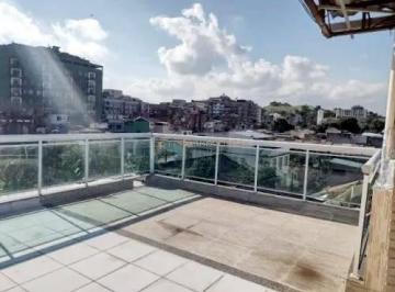 Casa · 200m² · 5 Quartos · 2 Vagas · Duas casas , independentes com terraço e churrasqueira em vila
