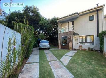 3f5b27cc5c7298184384c981b26479f2aed9ae02 · Casa à venda no Cond. Jardim das Paineiras na Granja Viana