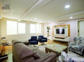 Casa · 235m² · 4 Quartos · 3 Vagas · Excelente casa de 235m² com 4 dormitórios e 3 vagas no bairro Azenha.