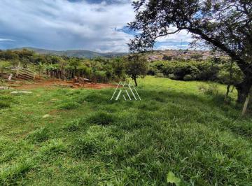 Terreno · 2200m² · Alugo terreno em Itatiaiuçu de 2.200m² com excelente localização.