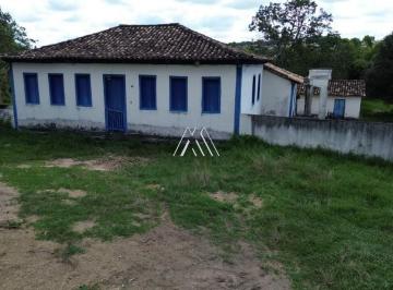 Rural · 320980m² · 10 Quartos · 3 Vagas · Vendo fazenda em Carmo do Cajuru com ótima localização!