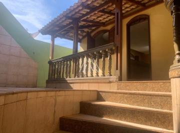 Casa · 360m² · 3 Quartos · 1 Vaga · Vendo casa em Itatiaiuçu com 03 quartos excelente localização.
