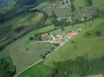 Rural · 570000m² · 3 Quartos · Vendo fazenda em Itatiaiuçu de 57 hectares com excelente localização.