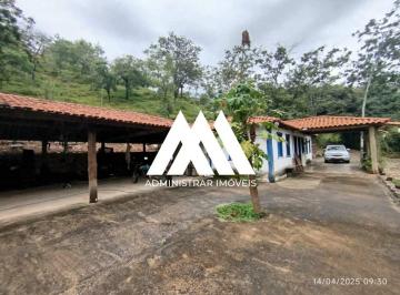 Rural · 12000m² · 2 Quartos · Vendo fazenda em Itaúna de 12 hectares com excelente localização.