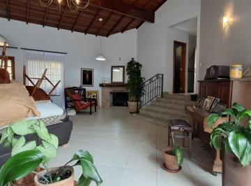 Casa de 5 quartos, Caieiras · Casa de Condomínio à Venda | 1.350 m² | 5 Suítes | 6 Vagas na Serra da Cantareira!