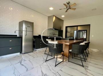 Casa Térrea Semi- Mobiliada com 3 Suítes para Venda no Condomínio Vila dos Manacás · Casa à venda - nas Chácaras Primavera