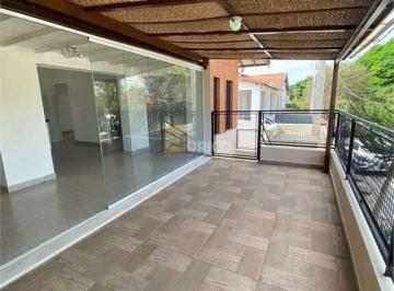 Casa · 226m² · 3 Quartos · Sobrado à venda em Vinhedo de 226 m², Centro, com 3 suítes 