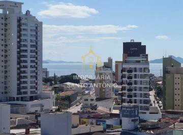 Apartamento · 136m² · 4 Quartos · 1 Vaga · Amplo apartamento de 3 dormitórios com vista para o mar no Estreito
