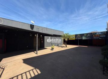 Comercial · 600m² · Loja disponível para venda no bairro Presidente Roosevelt em Uberlândia-MG.