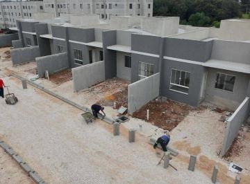 a9e52ad38e0d66c3b665c84af059a493b2086aea · Casa com 3 dormitórios à venda, 64 m² por R$ 390.000 - Costeira - Araucária/PR
