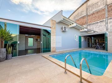 Casa · 310m² · 4 Quartos · 2 Vagas · Casa de Alvenaria no bairro Vorstad