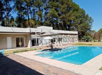 Casa de 8 quartos, Indaiatuba ·  Chácara Residencial / Recanto dos Pássaros / Indaiatuba - SP