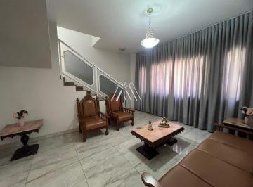 Casa · 350m² · 3 Quartos · 2 Vagas · Vendo casa em Itaúna com área gourmet, piscina e sauna em ótima localização