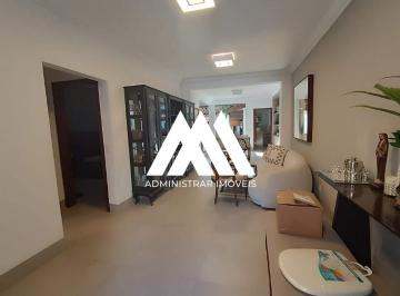 Casa · 348m² · 4 Quartos · 4 Vagas · Vendo casa em Itaúna em excelente localização!