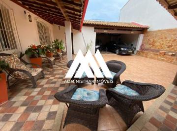 Casa · 472m² · 3 Quartos · 4 Vagas · Casa no Belvedere com área gourmet e localização segura
