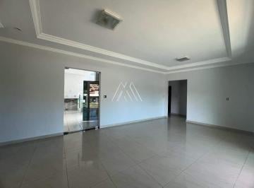 Casa · 240m² · 4 Quartos · 1 Vaga · Alugo casa no Pio XII com ótima localização!