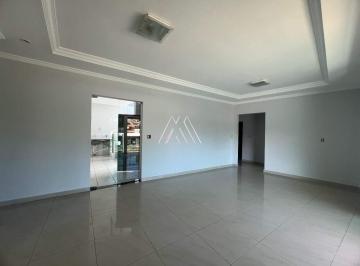 Casa · 240m² · 4 Quartos · 1 Vaga · Alugo casa no Pio XII com ótima localização!