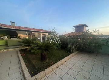 Casa · 420m² · 3 Quartos · 2 Vagas · Vendo casa em Itaúna em excelente localização!