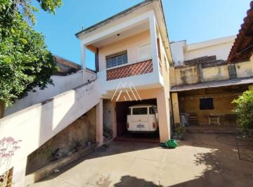 Casa · 6 Quartos · 5 Vagas · Alugo casa em Itaúna com ótima localização!