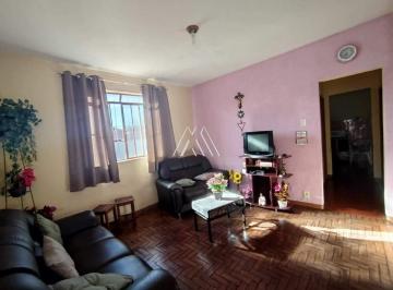 Casa · 759m² · 5 Quartos · 2 Vagas · Vendo casa em Itaúna em excelente localização!