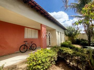 Casa · 730m² · 5 Quartos · 6 Vagas · Vendo casa em Itaúna em excelente localização!