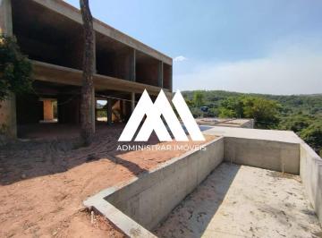 Casa · 1061m² · 4 Quartos · 4 Vagas · Vendo casa em Itaúna em excelente localização!