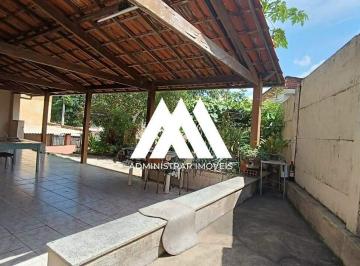 Casa · 442m² · 4 Quartos · 1 Vaga · Vendo casa em Itaúna em excelente localização!