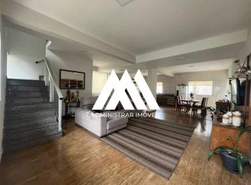 Casa · 262m² · 3 Quartos · 2 Vagas · Casa a venda com 02 pavimentos e amplo quintal
