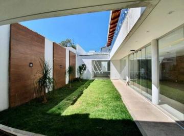 Casa · 890m² · 4 Quartos · 7 Vagas · Casa 4 quartos à venda em Itaúna/MG