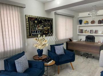 Casa · 250m² · 3 Quartos · 4 Vagas · Vendo casa de dois pavimentos em Itaúna em excelente localização!