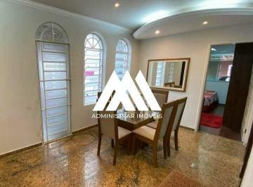 Casa · 204m² · 3 Vagas · Vendo casa comercial em Itaúna em excelente localização!