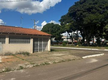 Comercial de 3 quartos, Taguatinga · Oportunidade Imperdível! Lote Comercial à Venda Próximo à Feira dos Goianos