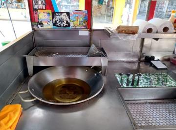 Comercial , Santos · Carrinho de Pastel com licença Otimo Ponto Santos SP Gonzaga