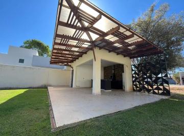 Casa · 360m² · 3 Quartos · 3 Vagas · CASA à venda, 3 quartos, 1 suíte, 3 vagas, Centro - Mateus Leme/MG