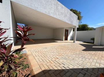 Casa · 127m² · 3 Quartos · 3 Vagas · CASA à venda, 3 quartos, 1 suíte, 3 vagas, Centro - Mateus Leme/MG