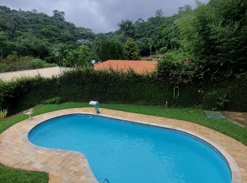 Vista da Casa · À VENDA: Chácara Condomínio em Itapecerica da Serra / Embu das Artes com uma linda vista.