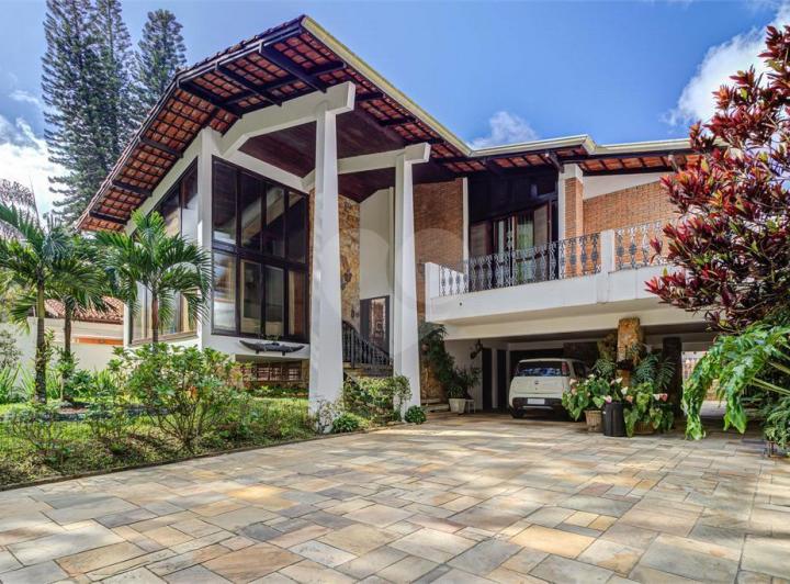 Casa à venda com 3 Quartos, Interlagos, São Paulo - R$ 2.200.000, 841 ...