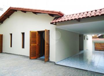 Imagem Principal · Casa térrea a venda no Jardim Petrópolis com 3 quartos, 3 suítes, em rua tranquila
