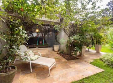 Casa · 374m² · 3 Quartos · Casa térrea com 3 quartos à venda em Jardim leonor - SP