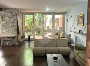 Casa · 270m² · 3 Quartos · 4 Vagas · Casa com 3 quartos à venda em Interlagos - SP