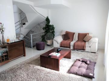 Casa · 206m² · 4 Quartos · 2 Vagas · Condomínio com 4 quartos à venda em Jardim são nicolau - SP