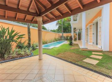 Casa en Venda de 3 quartos Alto da Boa Vista · Condomínio com 3 quartos à venda em Jardim dos estados - SP