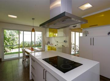 Casa · 296m² · 4 Quartos · 4 Vagas · Casa com 4 quartos à venda em Chácara monte alegre - SP