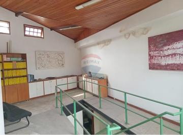 Comercial · 160m² · 3 Vagas · Casa Comercial Pechincha: Oportunidade Aluguel Ideal!